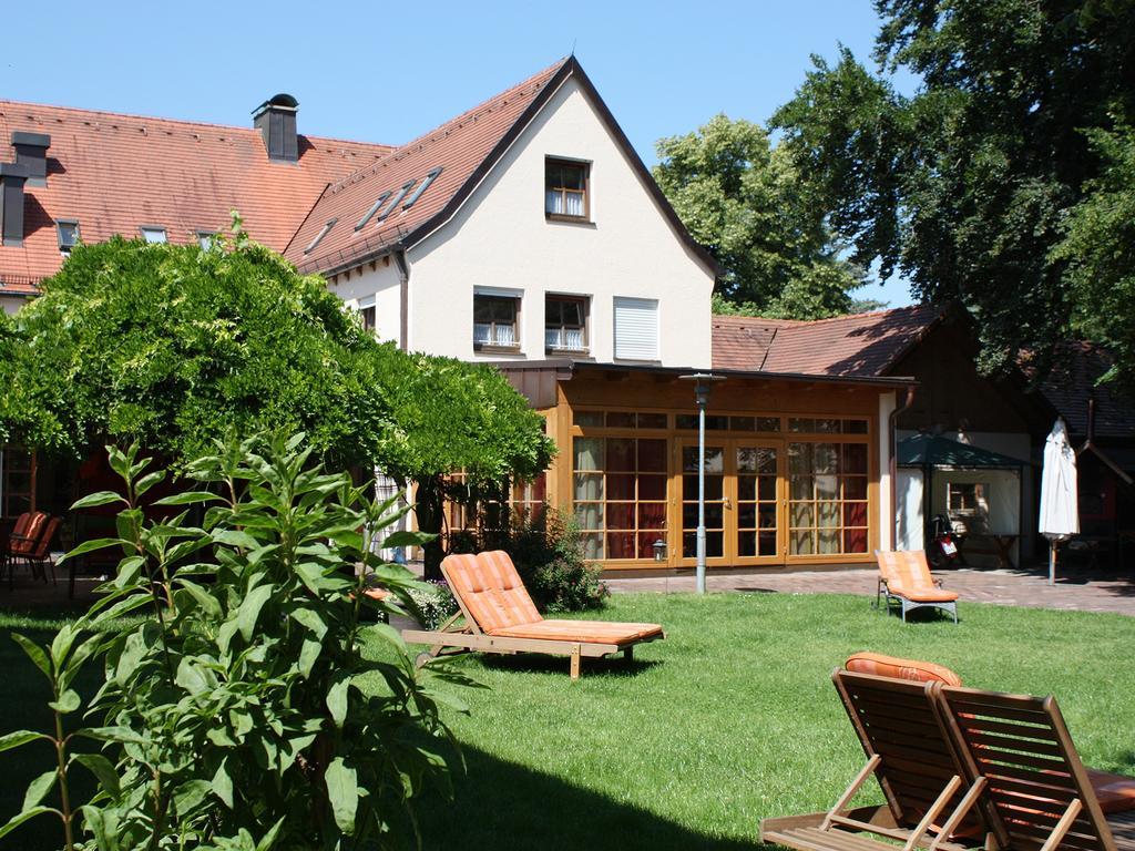 Caritashaus St. Elisabeth Hotel Altotting Exterior photo